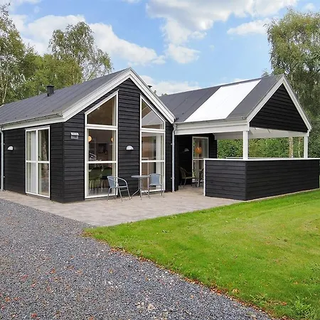 Holiday Farso 676 With Terrace Hvalpsund